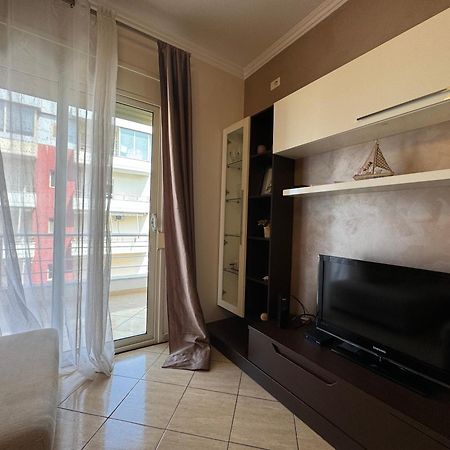 Elegant Apartment In Lungomare - N 23 Влёра Экстерьер фото